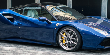 英国でスーパーカーを所有することの本当の意味 Logo