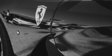 グレーマーケットのスーパーカーを見分ける方法 Logo