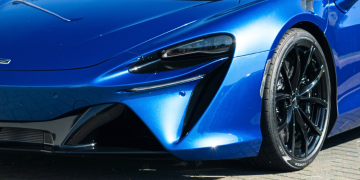 初めてスーパーカーを購入する人に最適なエントリーレベルのスーパーカー8選 Logo